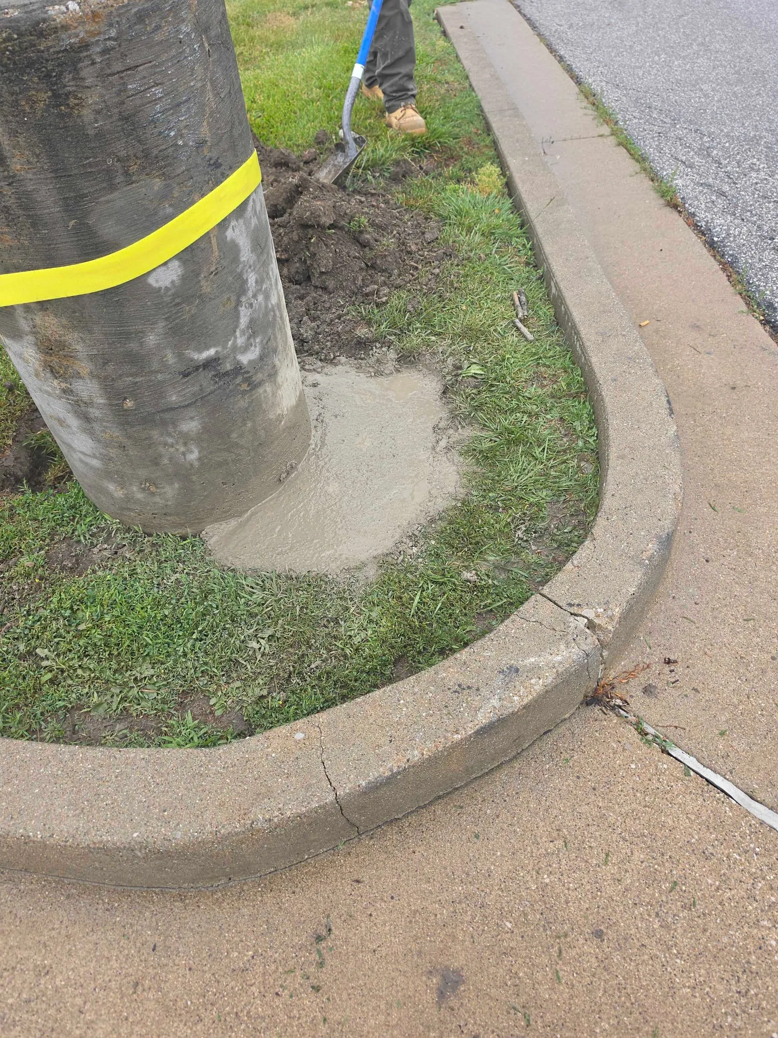 AutoZone New Haven foundation and pole set work