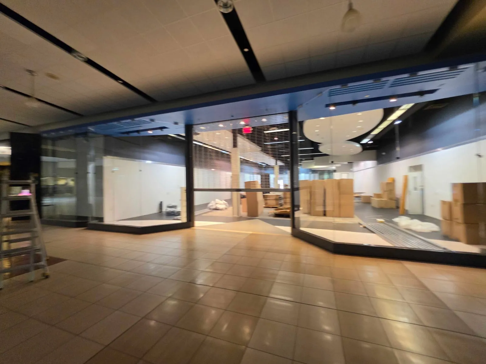 Finish Line Terre Haute mall interior sign removal