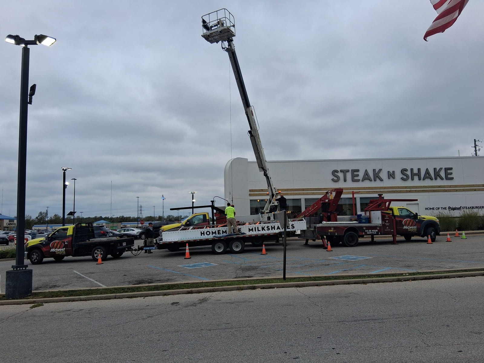 Steak 'n Shake drive-thru canopy installation on E Washington Street in Indianapolis